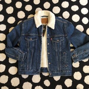 Levi’s Ex-Boyfriend Sherpa Trucker Jacket Small NWT